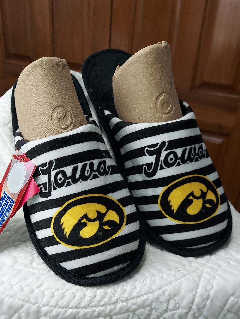 🆕 Iowa Hawkeyes Women's Striped XL Slippers, Collegiate Licensed Product, NEW▪︎